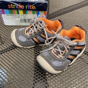 Stride rite size 4M baby shoes